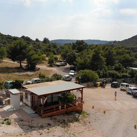 Mobile Home Tomic Tisno Eksteriør bilde